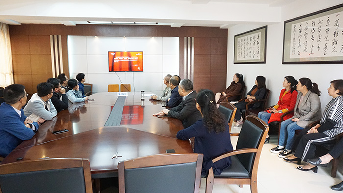 9728太阳集团组织广大党员干部观看《榜样4》专题节目