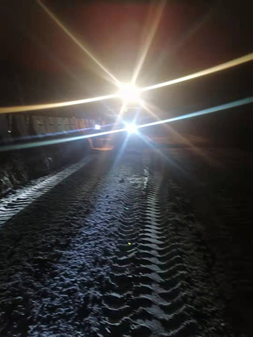 共奋进、勇争先——合六叶高速改扩建项目06标二工区主线右幅路基率先完工