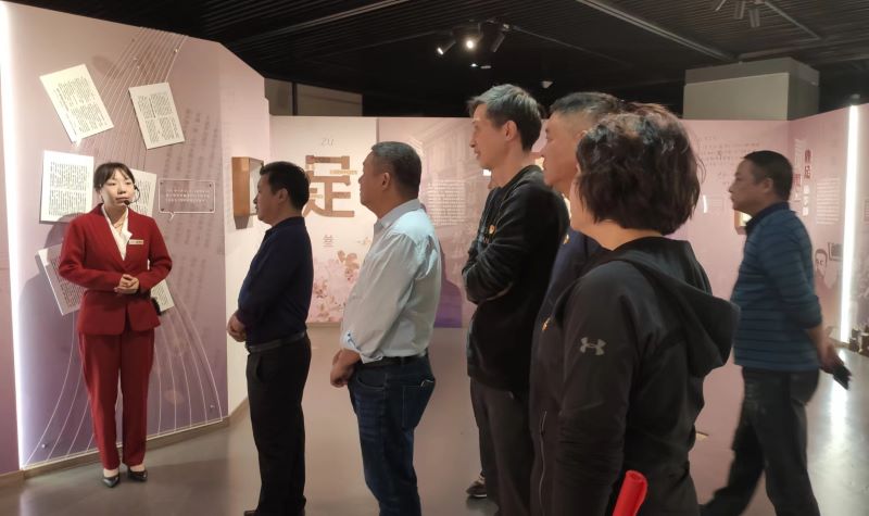 9728太阳集团党支部组织党员参观陈延年、 陈乔年烈士文物史料展