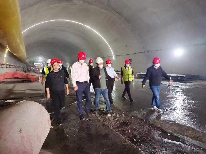 孙晓翔带队到S22天天高速营岭隧道项目施工现场检查指导工作