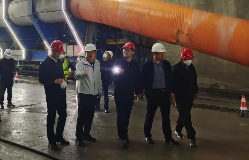 省交通质安中心党委书记、主任沈群一行到营岭隧道项目开展质量安全督查工作