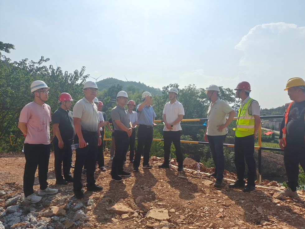 耿仁平率队到S22天天高速营岭隧道项目检查指导工作